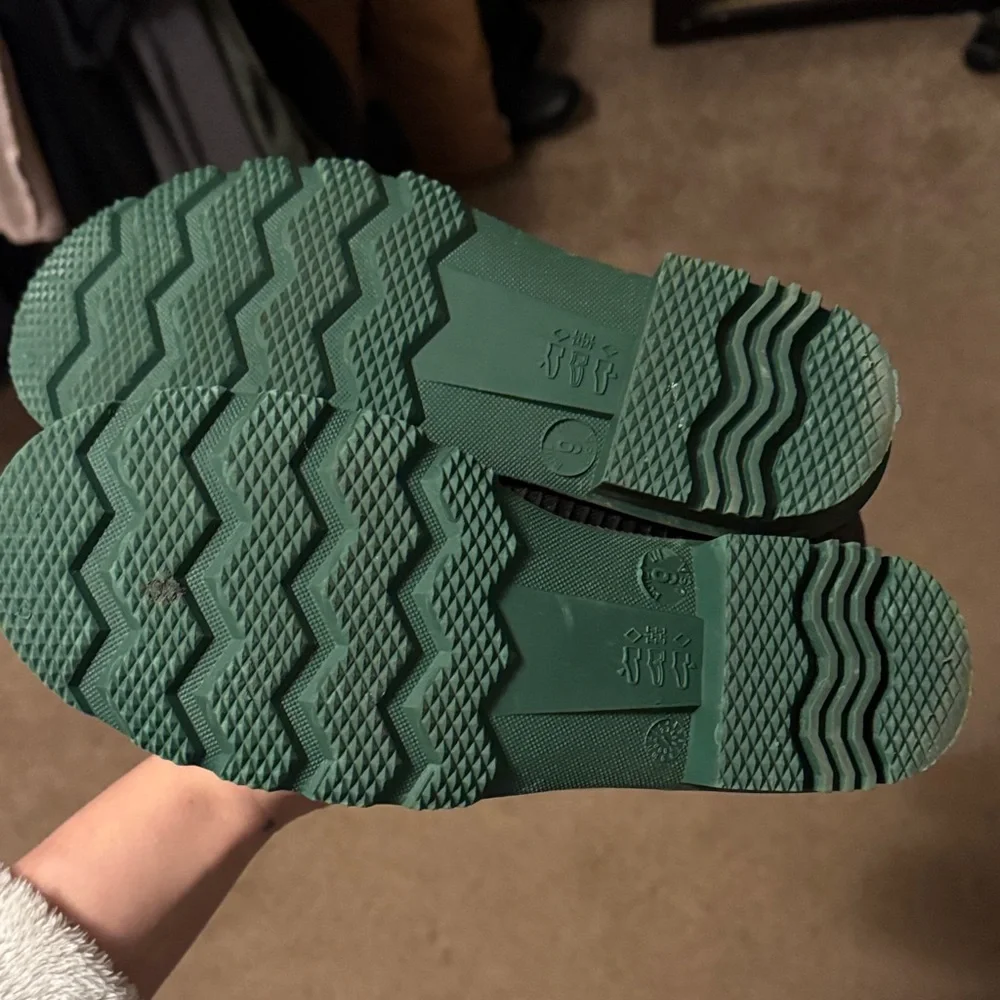 Source Unknown Black Boots with Green Soles